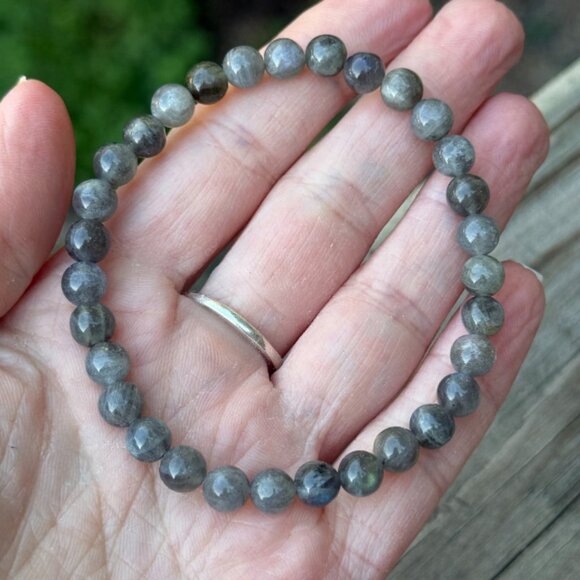Natural Gray Labradorite Gemstone Handmade Beaded Stretch Bracelet (6MM) - Picture 5 of 9